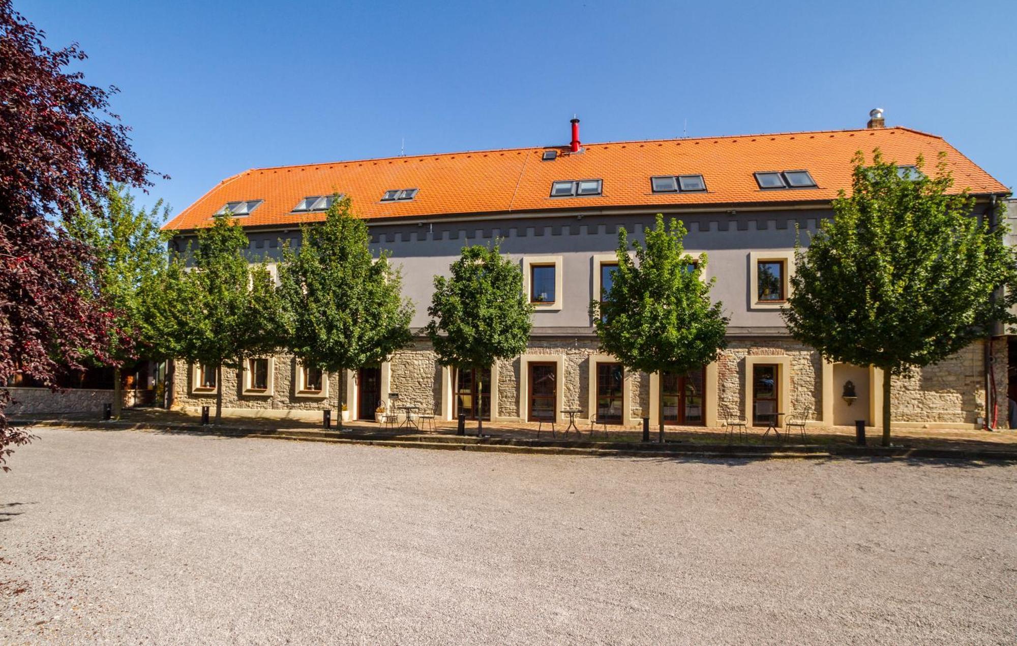 Chateau Nightingales Hostoun Εξωτερικό φωτογραφία